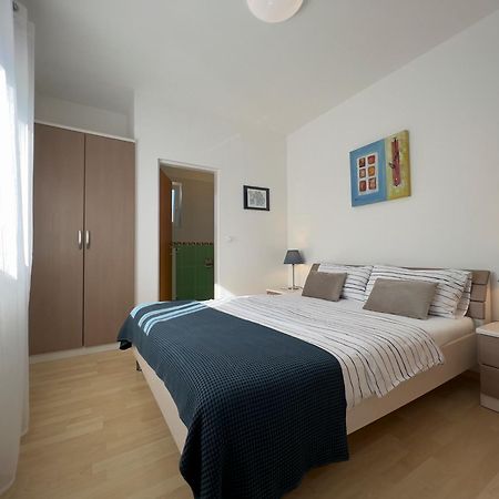 Stay In The Heart Of Porec - 50M To The Beach Екстер'єр фото