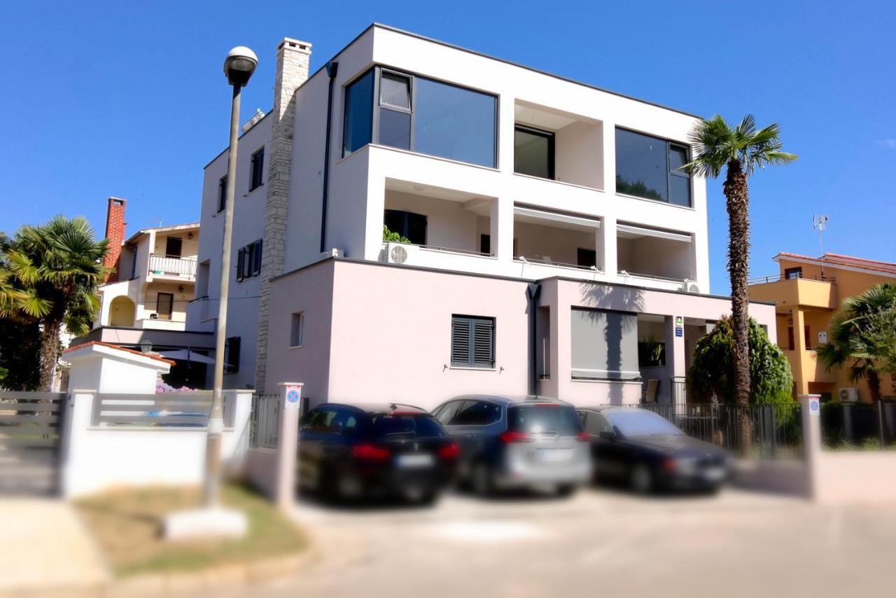 Stay In The Heart Of Porec - 50M To The Beach Екстер'єр фото