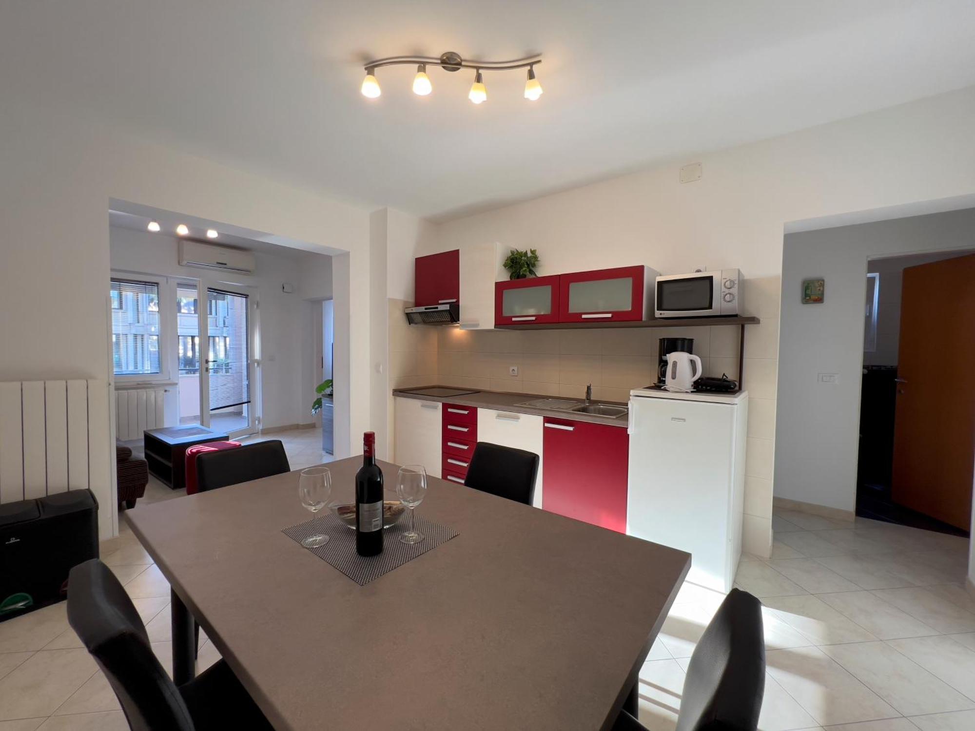 Stay In The Heart Of Porec - 50M To The Beach Екстер'єр фото