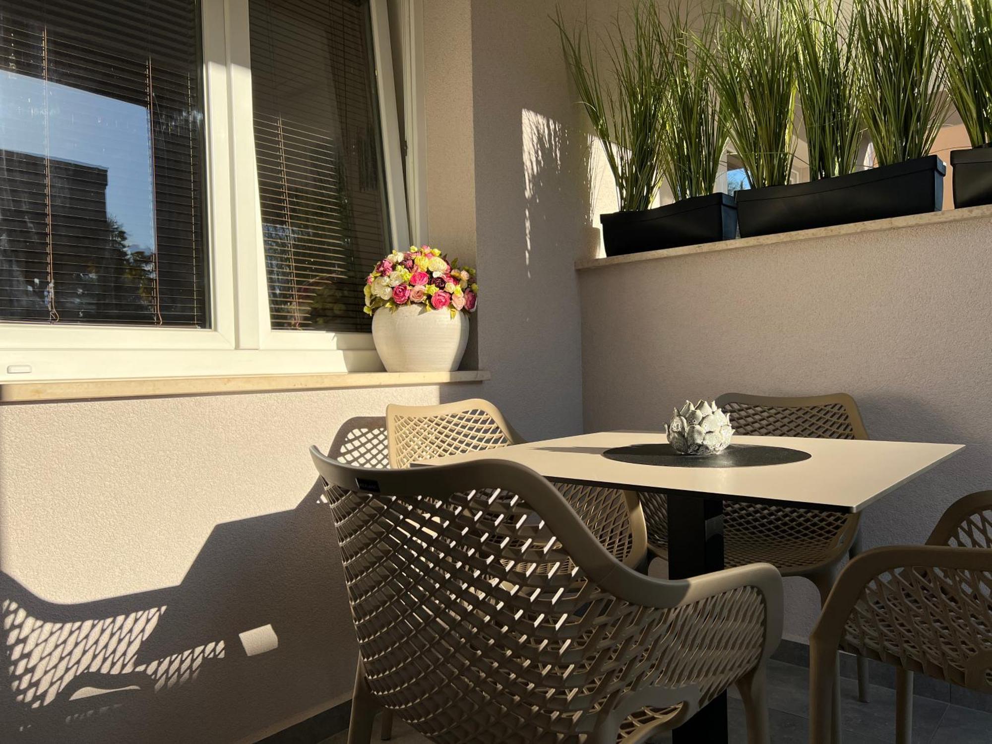 Stay In The Heart Of Porec - 50M To The Beach Екстер'єр фото